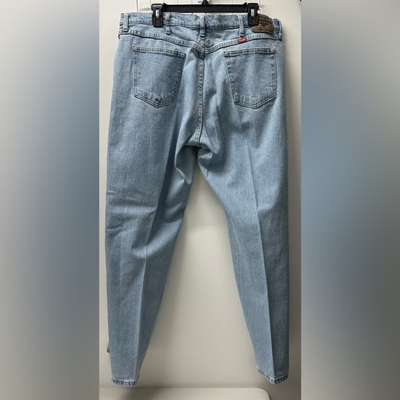 Wrangler Men's Denim Blue Jeans
Size 38 X 30 - Picture 4 of 13